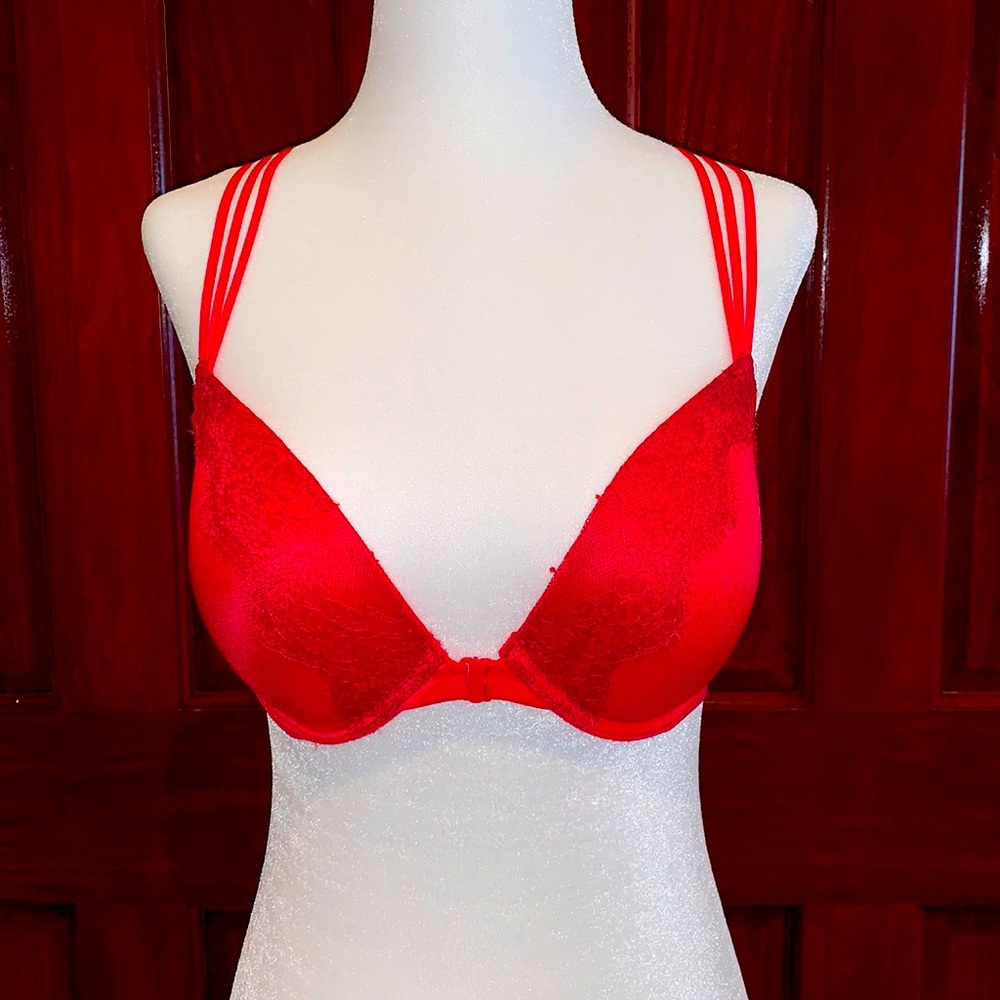 Victoria’s Secret Very Sexy Push-Up Bra